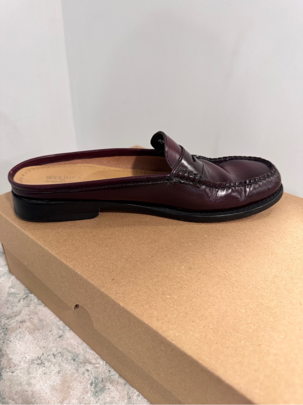G.H. Bass Weejuns Burgundy Loafer sz. 7.5 - Picture 10 of 10